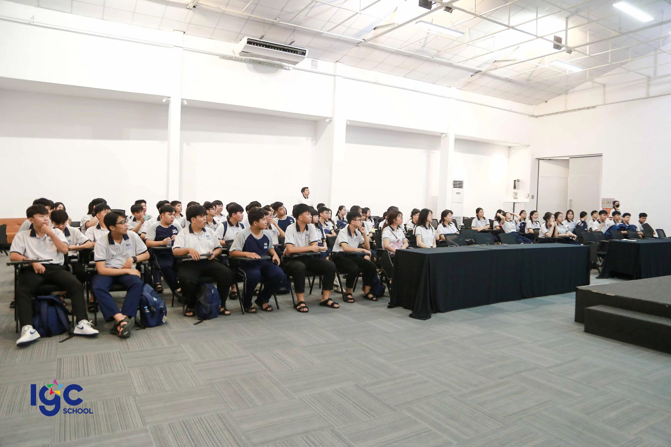 HỌC SINH LÊ QUÝ ĐÔN TRẢI NGHIỆM HƯỚNG NGHIỆP TẠI NINA LIVE HUB