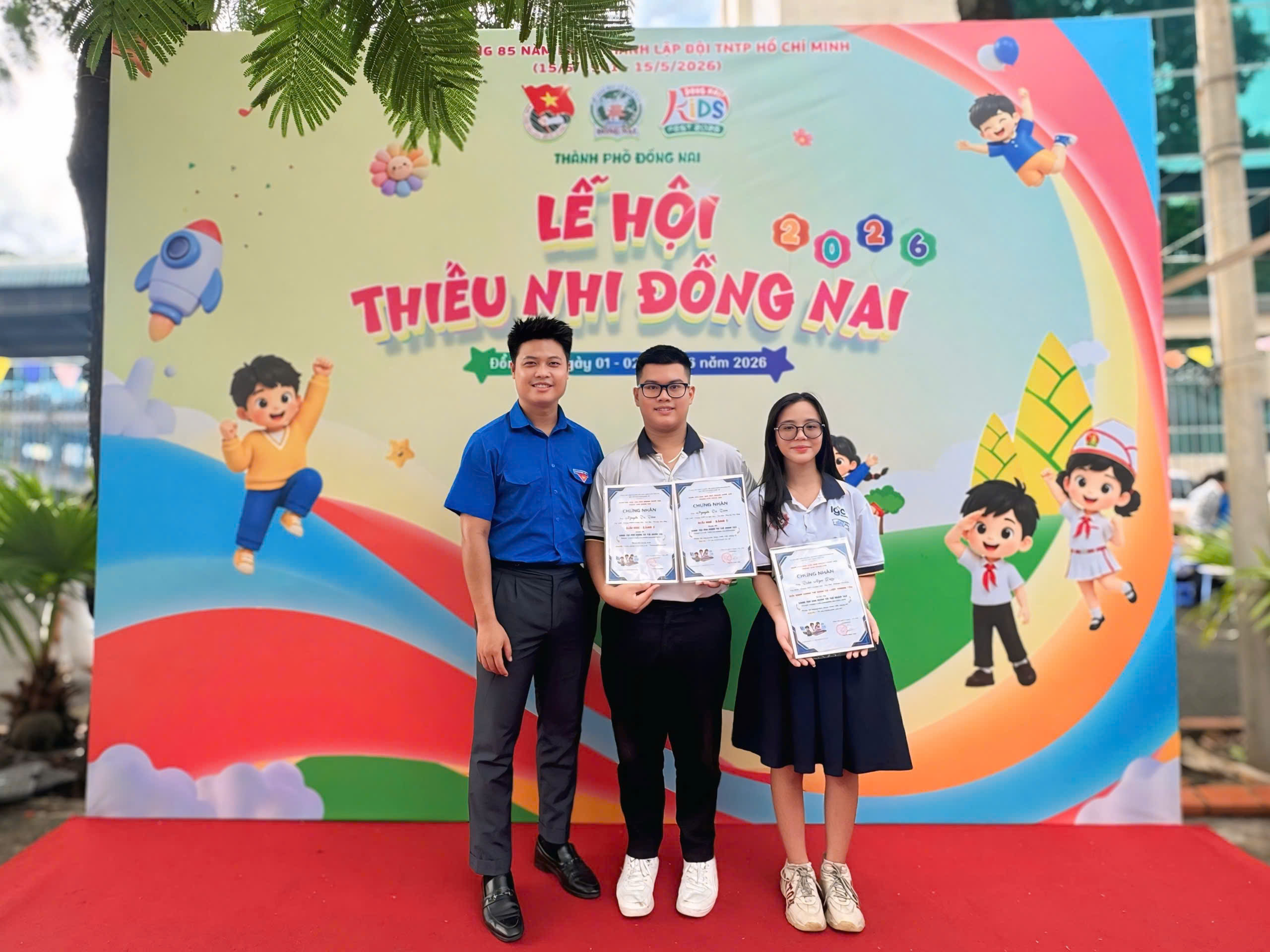 CHÚC MỪNG HỌC SINH TRƯỜNG THPT LÊ QUÝ ĐÔN ĐẠT THÀNH TÍCH XUẤT SẮC TẠI CUỘC THI “SÁNG TẠO ỨNG DỤNG TRÍ TUỆ NHÂN TẠO”