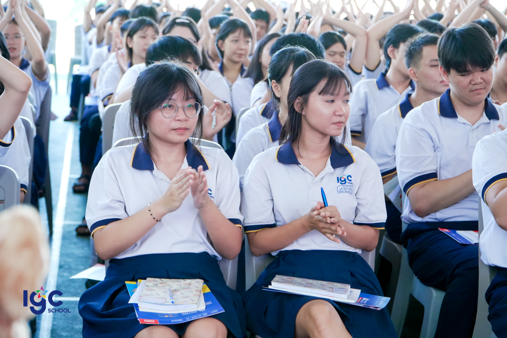 HƯỚNG NGHIỆP KIẾN TẠO TƯƠNG LAI TRONG THỜI ĐẠI SỐ